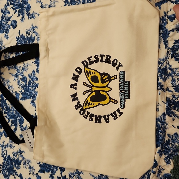 FINAL PRICE NWT Pac Sun Coney Island Picnic Transform and Destroy Tote - Picture 1 of 7